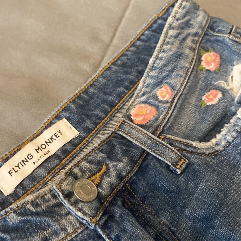 Denim Floral Shorts - Picture 3 of 4